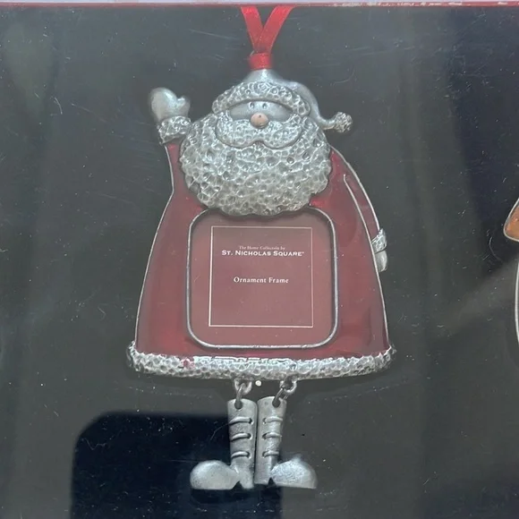 St. Nicholas Square set of 3 Christmas ornaments - Picture 4 of 6